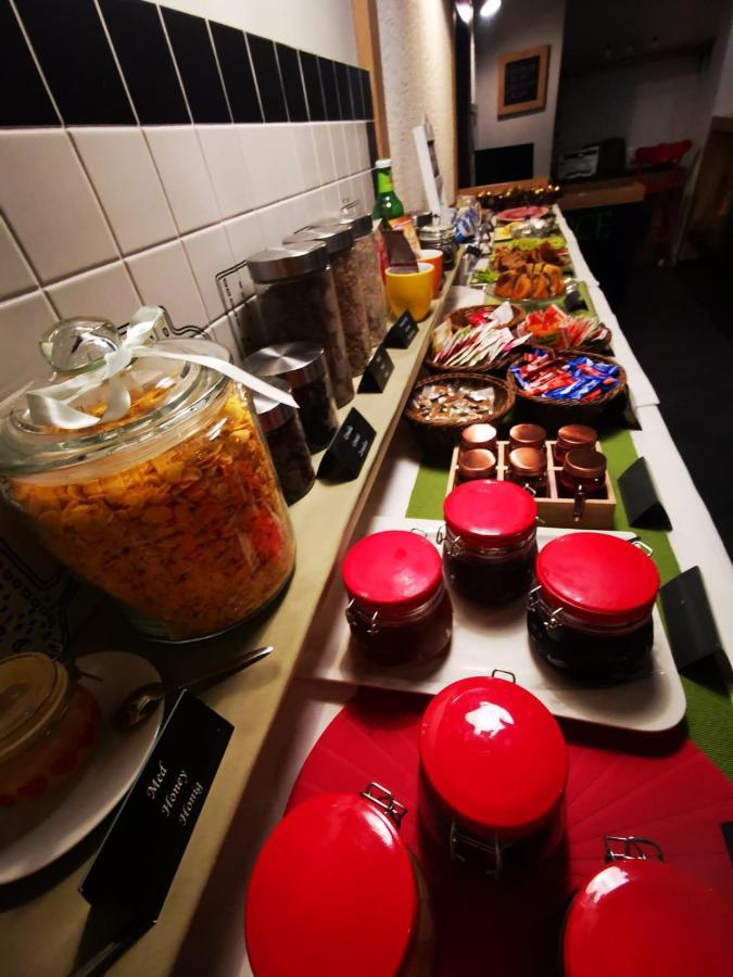 Hotel U Cisare Iii. Melnik Bagian luar foto