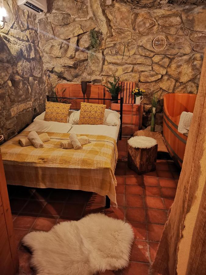 Hotel U Cisare Iii. Melnik Bagian luar foto
