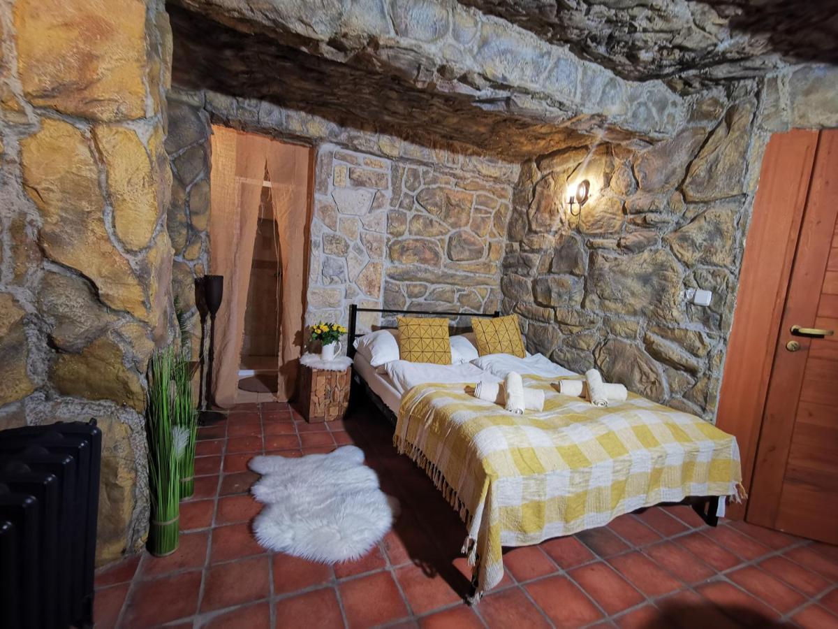 Hotel U Cisare Iii. Melnik Bagian luar foto
