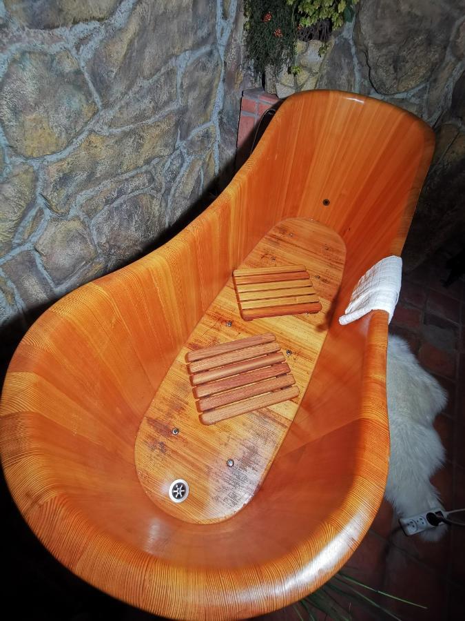 Hotel U Cisare Iii. Melnik Bagian luar foto